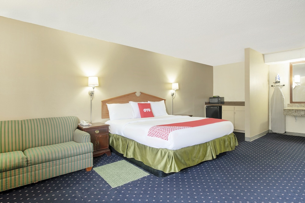 OYO Hotel Tulsa International Airport - photo 9