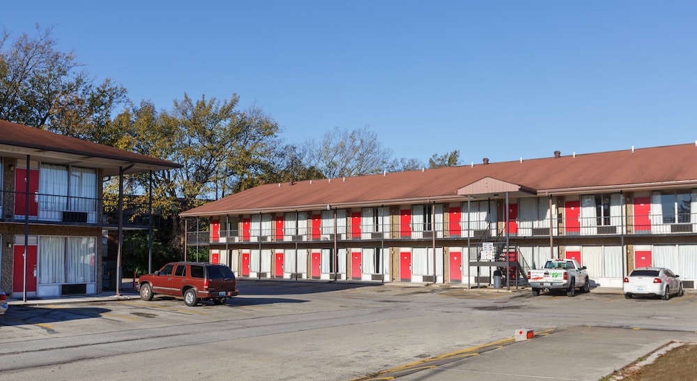 Red Carpet Inn Louisville - photo 44