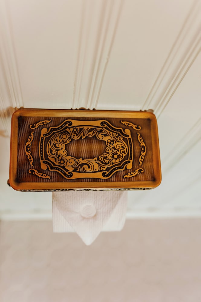 White House Hotel - photo 32