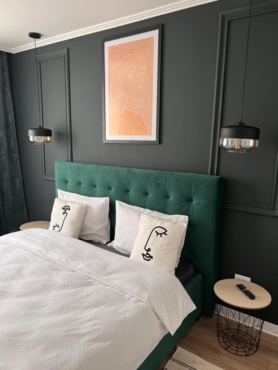 Caris Home — 4-Star Luxury Hotel in Hunedoara, Romania