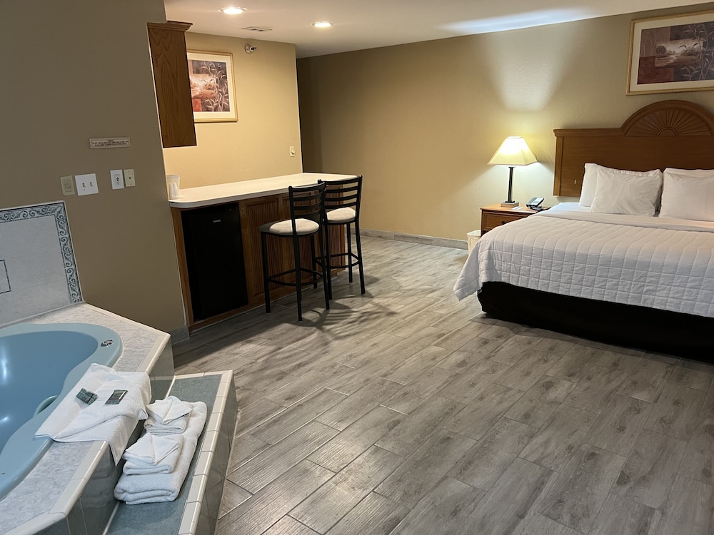 Americas Best Value Inn Pharr - photo 23