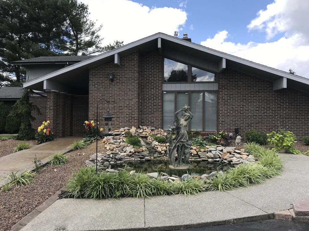 Swans Landing — hotel in Campbellsville