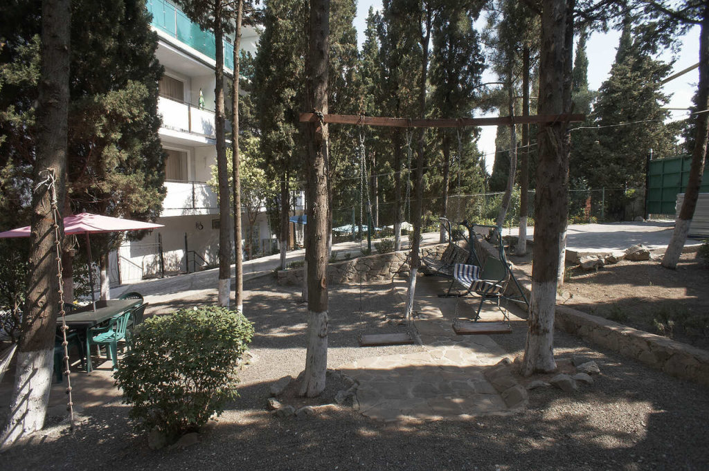 Uyutny - carbon neutral hotel in Unknown City