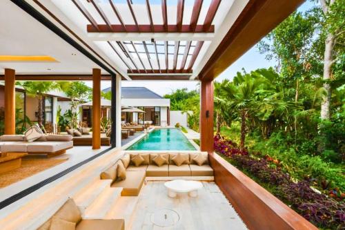 Madaharsa 4 BR Private Pool Villa — 4-Star Luxury Hotel in Ubud, Indonesia