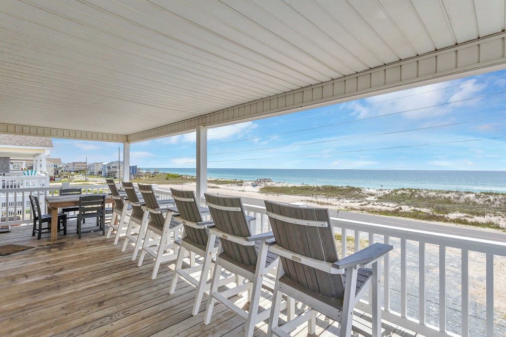 Starfish Escape — 4-Star Luxury Hotel in Sneads Ferry, United States