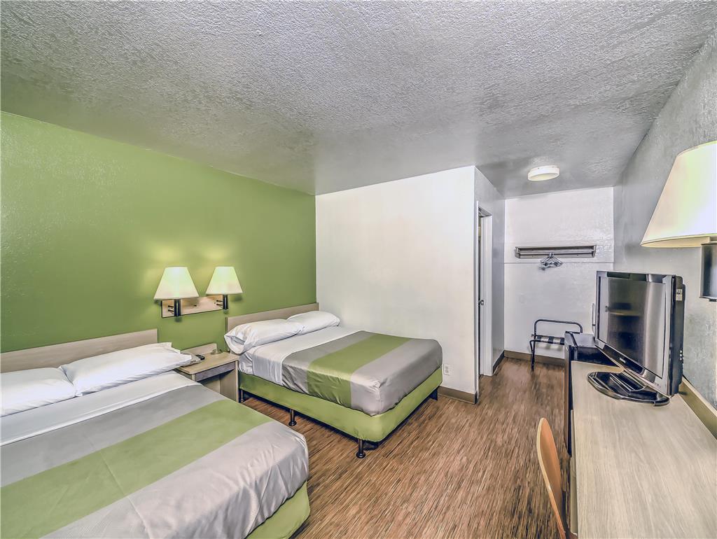 Motel6 Colorado Springs CO South Metro Area - photo 13