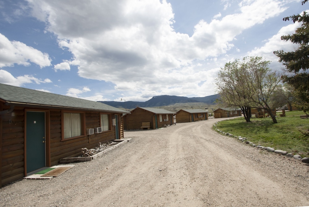 Yellowstone Valley Inn - photo 74