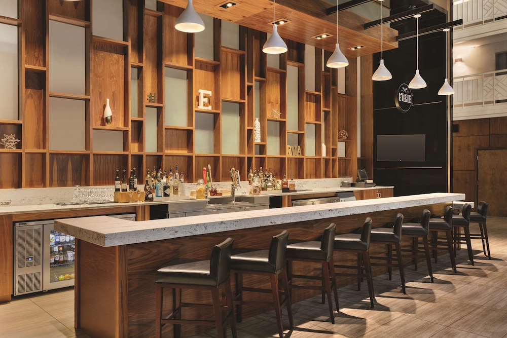 Embassy Suites by Hilton Richmond - photo 32