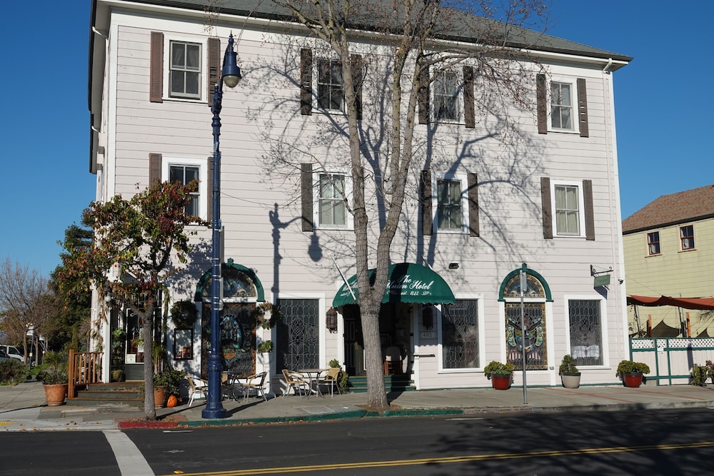 Union Hotel - featured photo