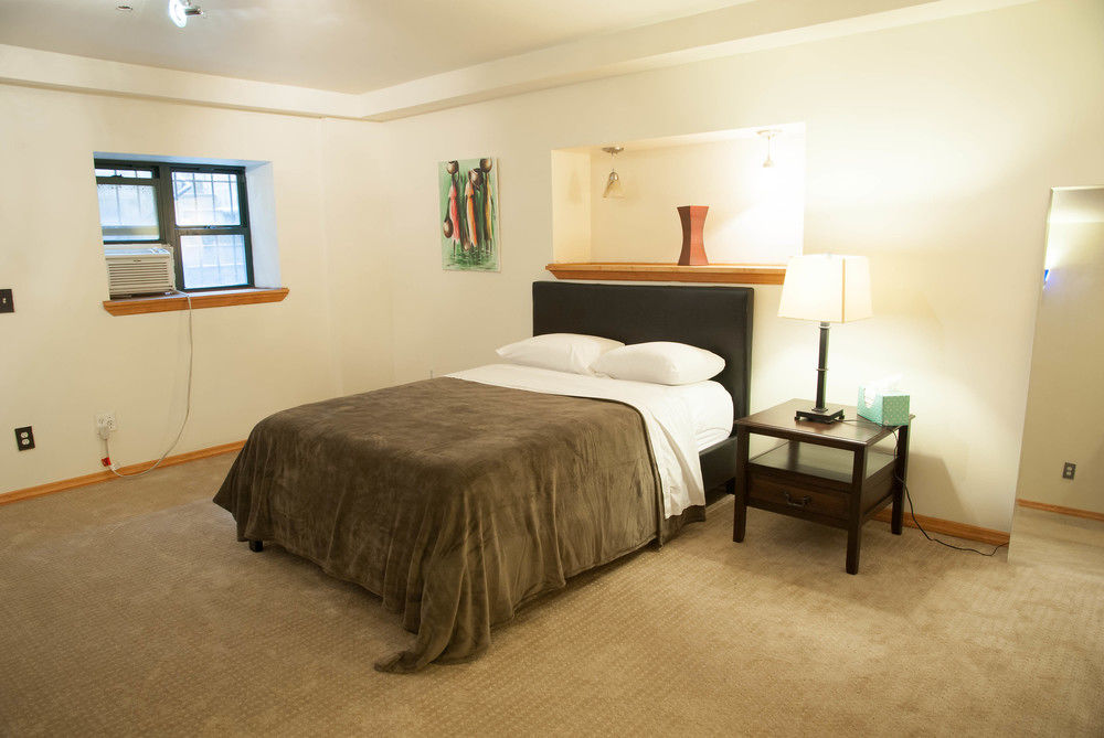 Luxury Suites Upper West Brownstone - photo 8