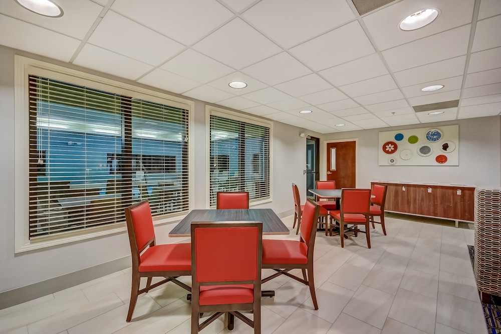 Holiday Inn Express & Suites Greenville Airport by IHG - photo 58