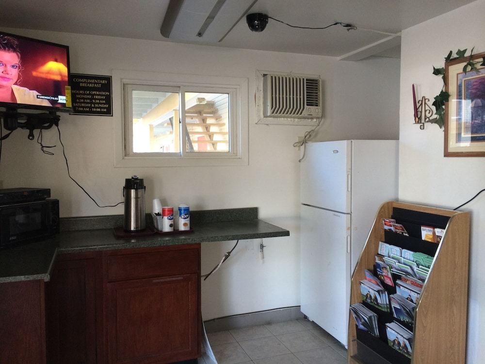 Rapids Inn and Suites - photo 42