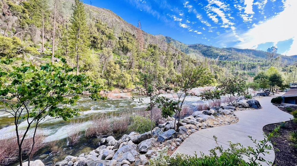 Yosemite View Lodge - photo 81