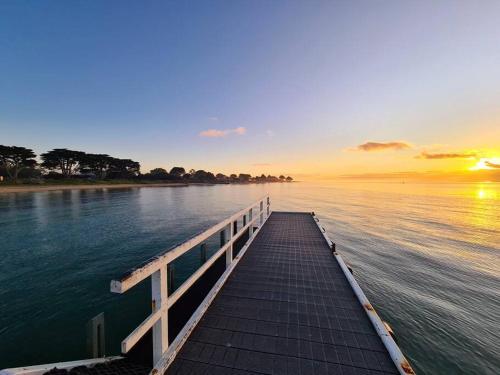 Bella Beach Resort An Oasis On The Bellarine With Heated Pool — Saint Leonards