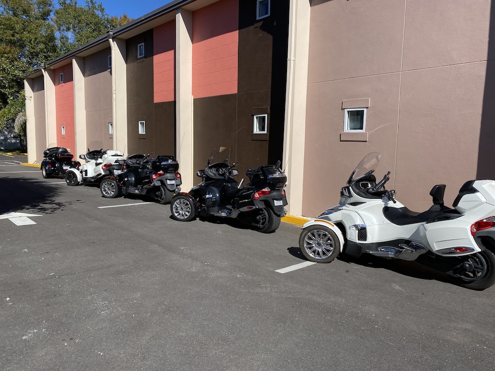 Tropical Inn & Suites - photo 77