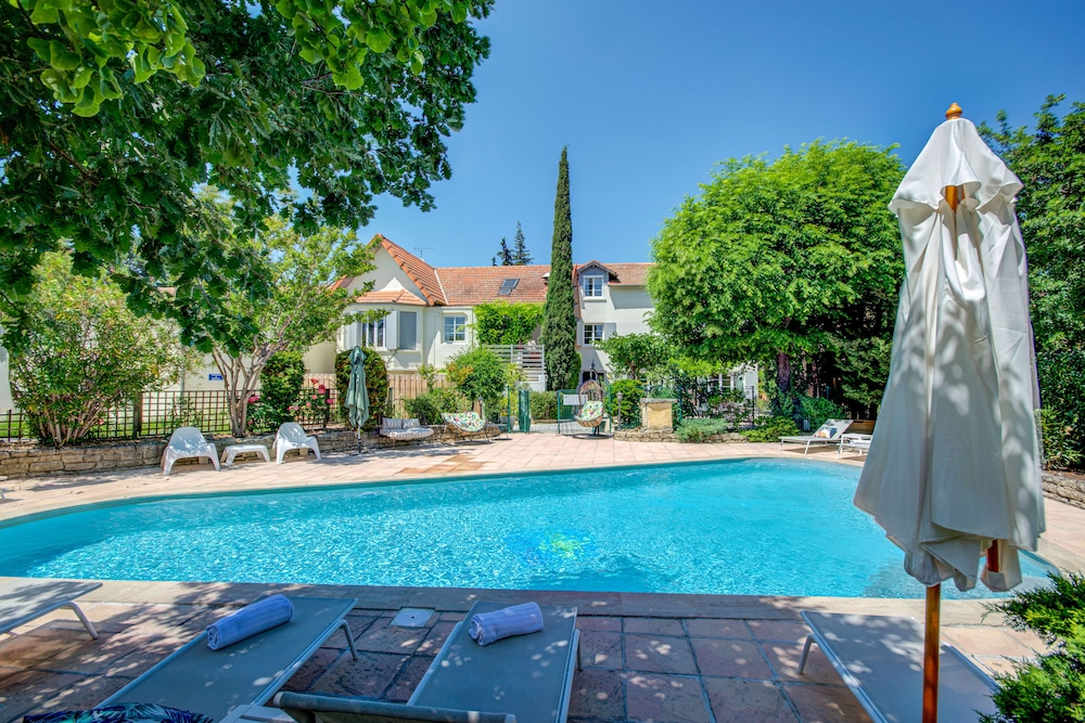 Hotel Le Blason De Provence — Monteux