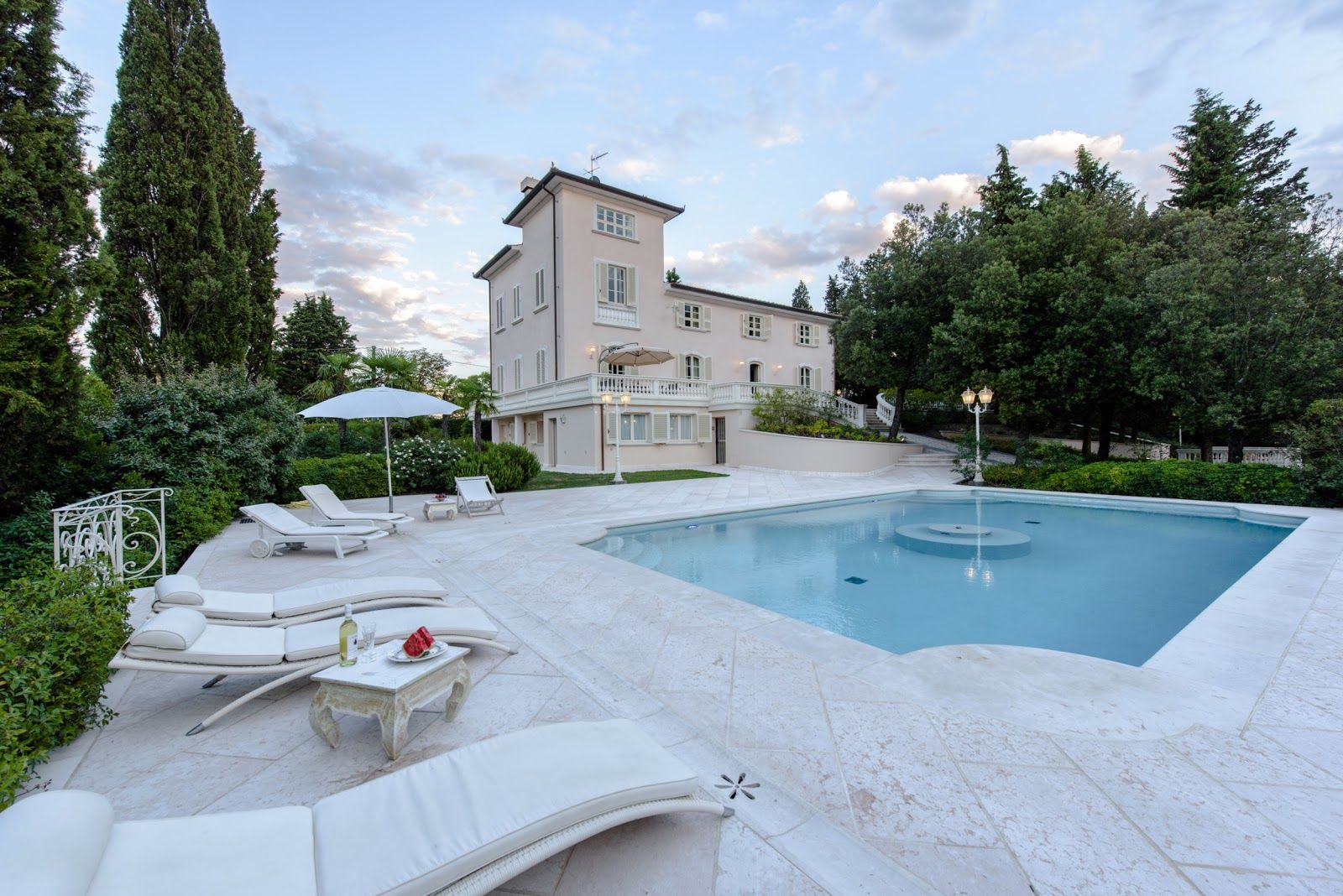 Villa Rinaldi — 4-Star Luxury Hotel in Montespertoli, Italy