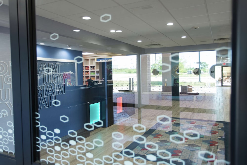 Hampton Inn & Suites Ankeny - photo 3