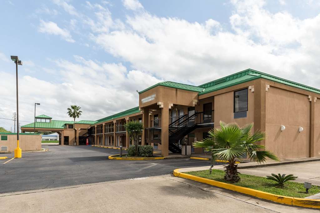 Quality Inn Alexandria - photo 2
