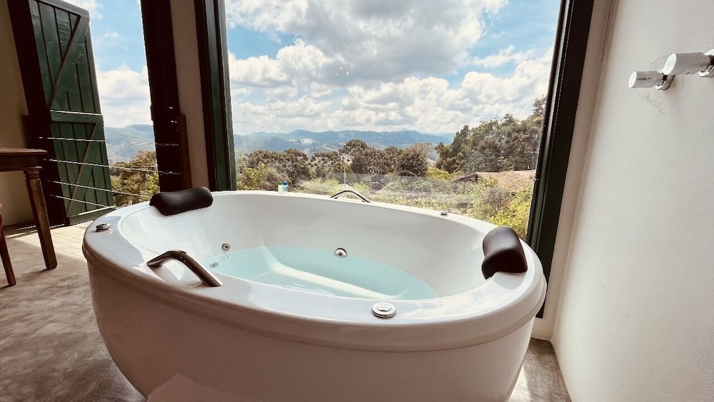 Montanha Home — 4-Star Luxury Hotel in Monte Verde, Brasil