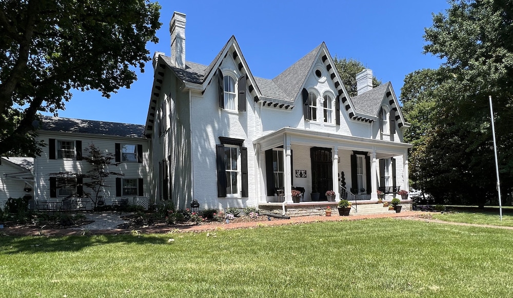 Rose Hill Inn - last minute hotel in Versailles