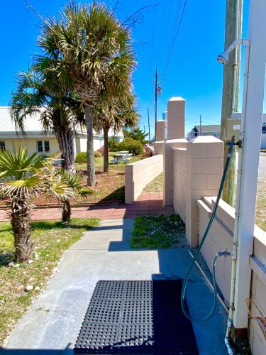 Island Inn of Atlantic Beach - photo 70