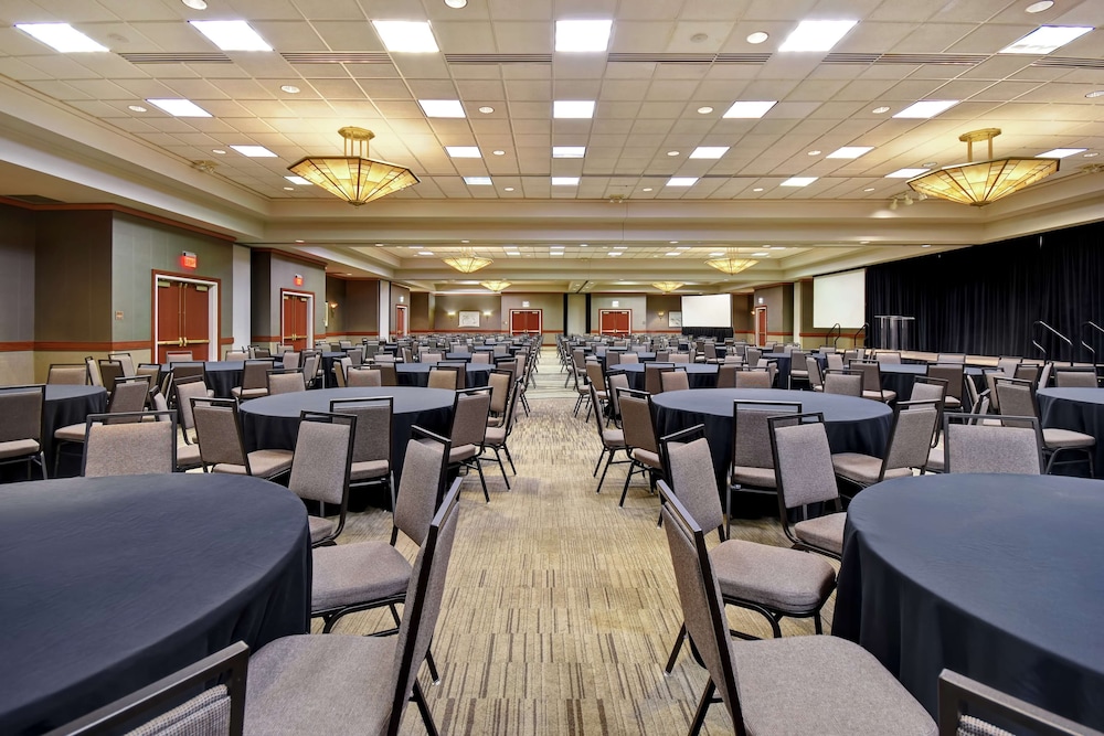 Embassy Suites Little Rock - photo 86