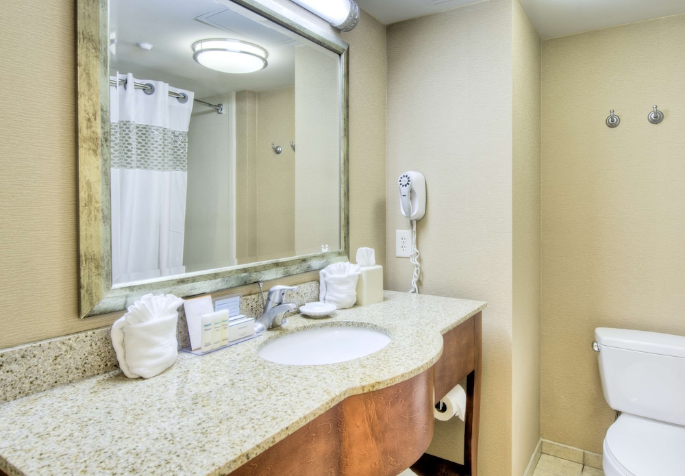 Hampton Inn Wilmington University Area Smith Creek Station - photo 47