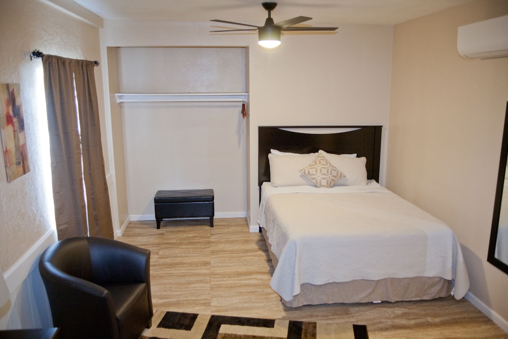 The Green Tree Hotel - photo 7