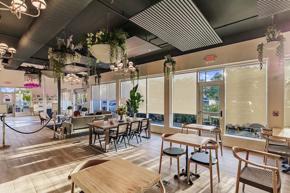 Kompose Boutique Hotel - photo 7
