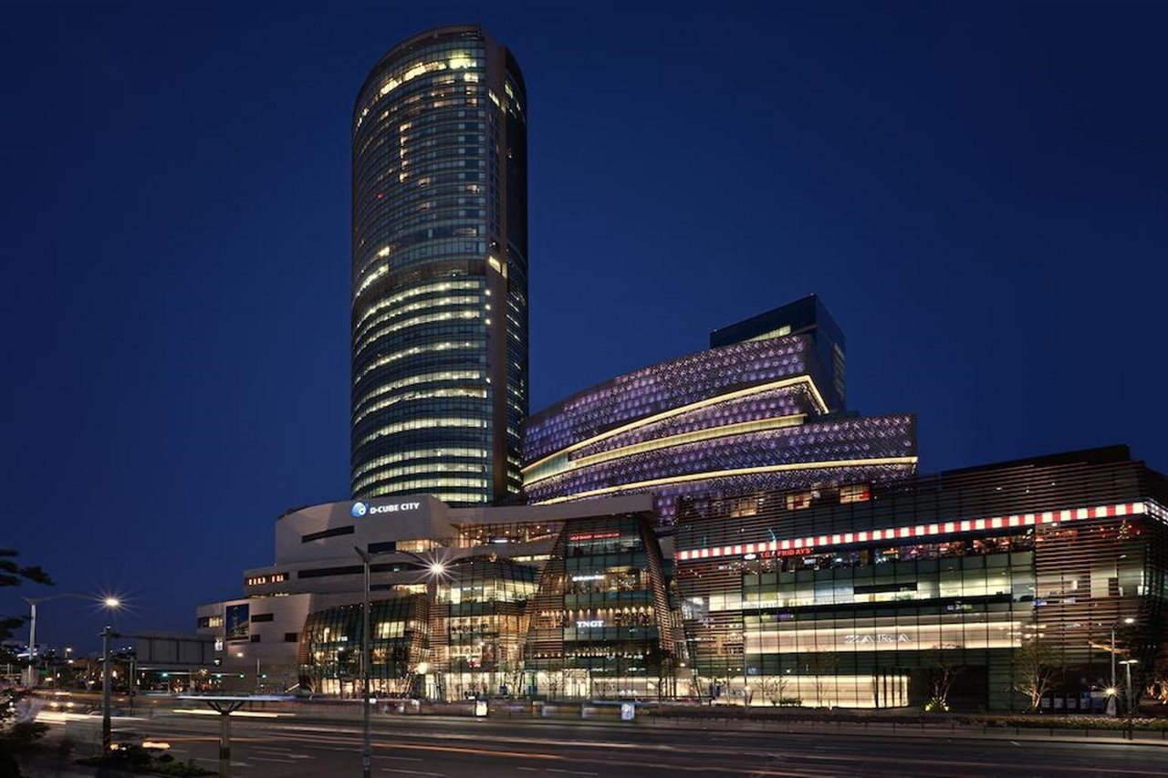 Sheraton Seoul D Cube City Hotel — 4-Star Luxury Hotel in Seoul, South Korea