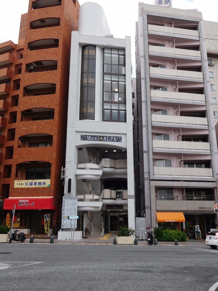 Maxialpa - carbon neutral hotel in Naha