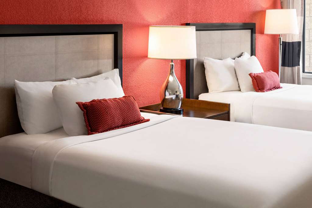 Ramada by Wyndham Albuquerque Airport - photo 30