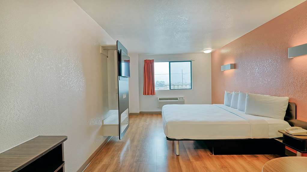 Motel 6 Los Angeles CA Los Angeles LAX - photo 10