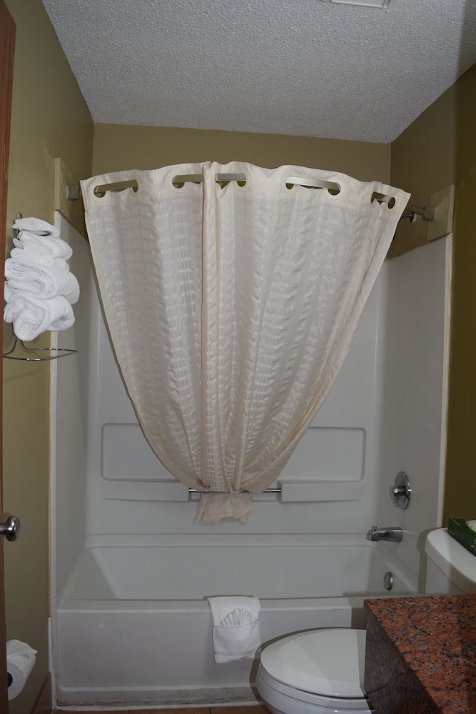 Super 8 by Wyndham Homewood Birmingham Area - photo 18