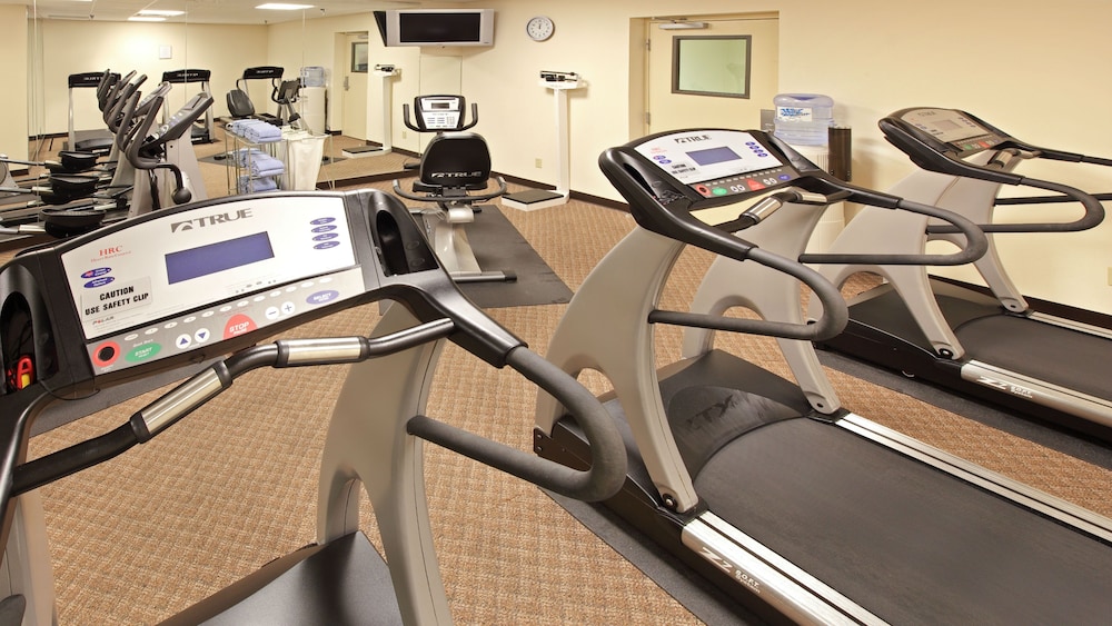 Holiday Inn Express Little Rock Airport by IHG - photo 13