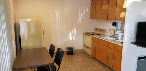 Westernaire Motel - photo 32