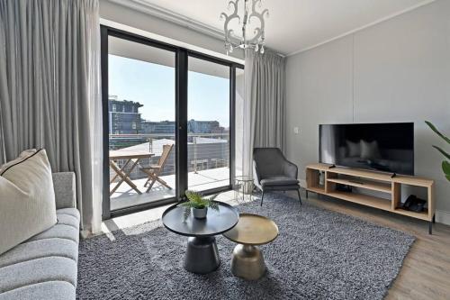Bella Stylish 1 Bed Apt in trendy De Waterkant with Balcony