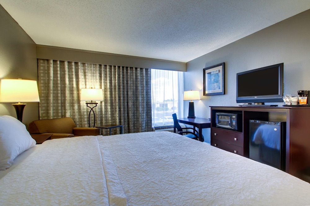 Hampton Inn Rolla - photo 10