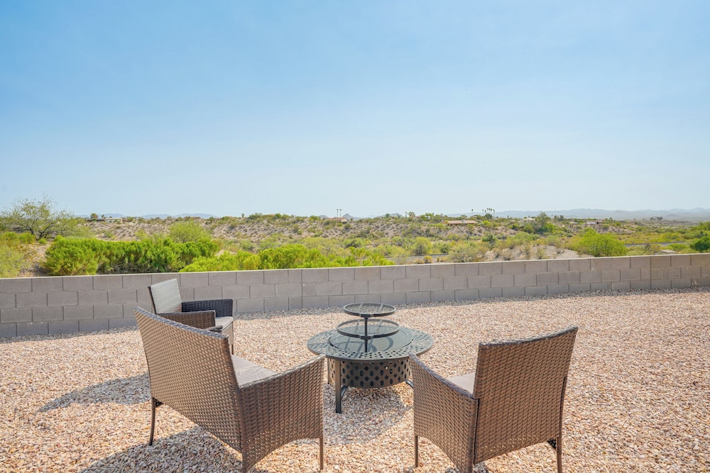 Tee Off & Soak in Mtn Views: Arizona Desert Oasis — hotel in Wickenburg
