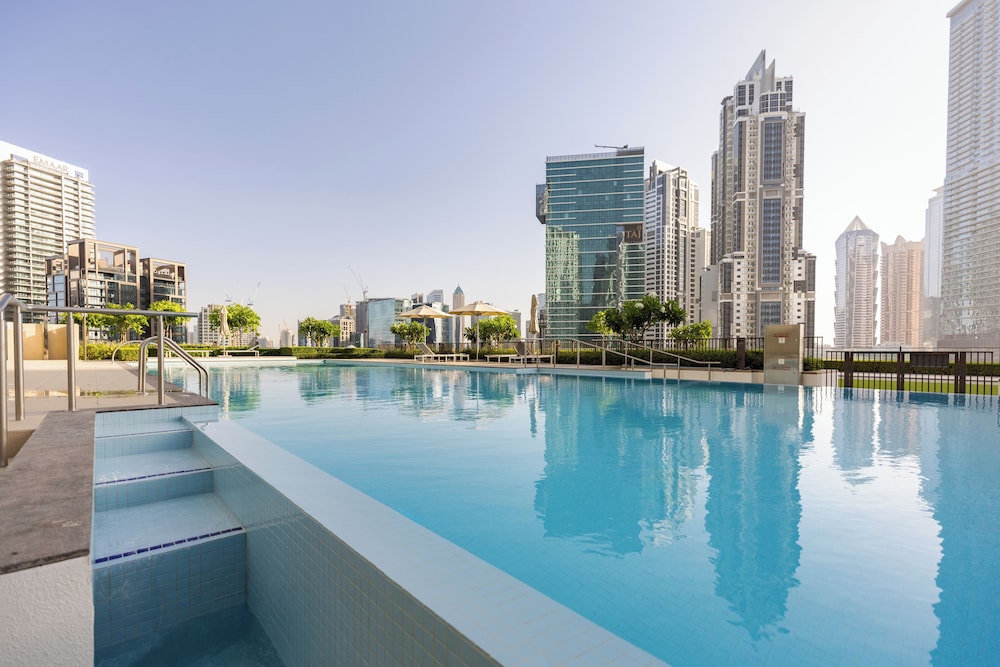 Waves Burj Crown Tower - last minute hotel in Dubai