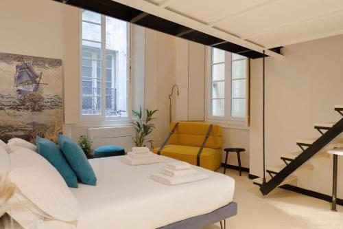 Snodo Apartment — 4-Star Luxury Hotel in Genoa, Italy