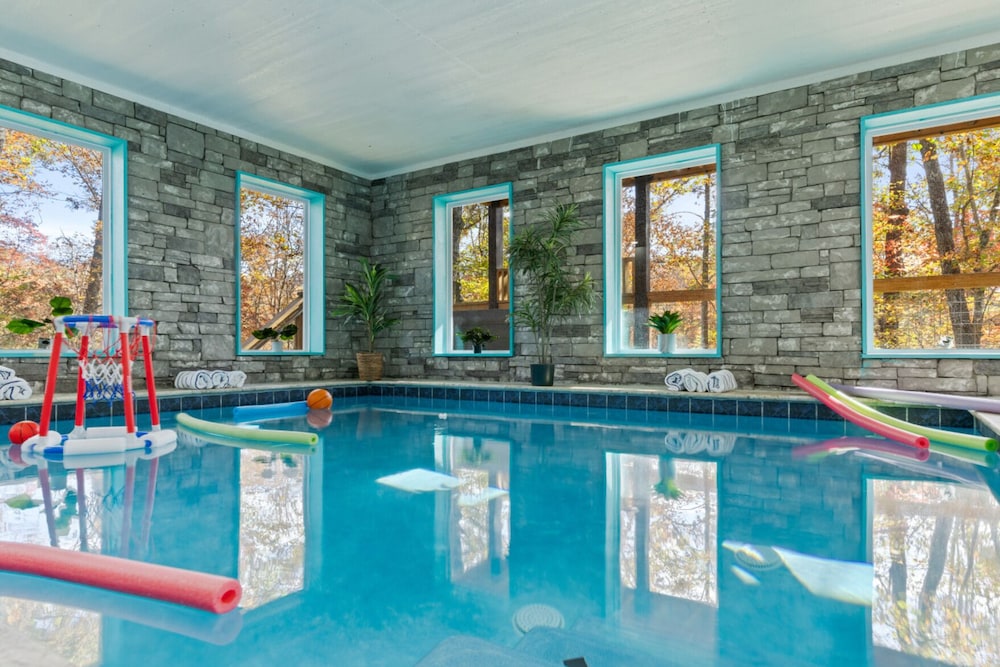 Mountain Majesty By Ghosal Luxury Lodging - photo 39