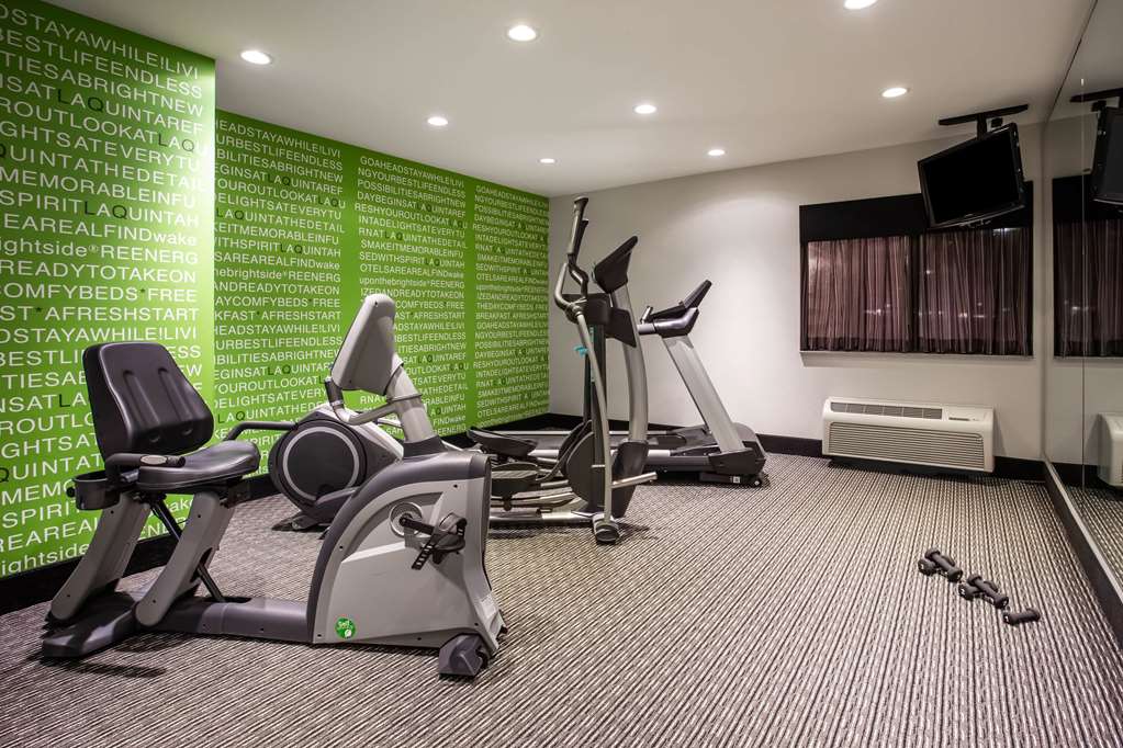 La Quinta Inn by Wyndham Oshkosh - photo 17