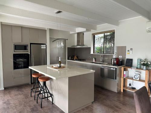 Close To The Shops Beach Perfect For 2 Families — Inverloch
