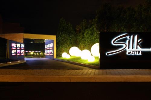 Silk Motel - last minute hotel in Pedroso