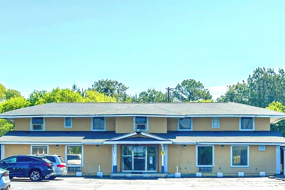 OYO Hotel Jonesboro Near Atlanta Airport in Jonesboro, United States