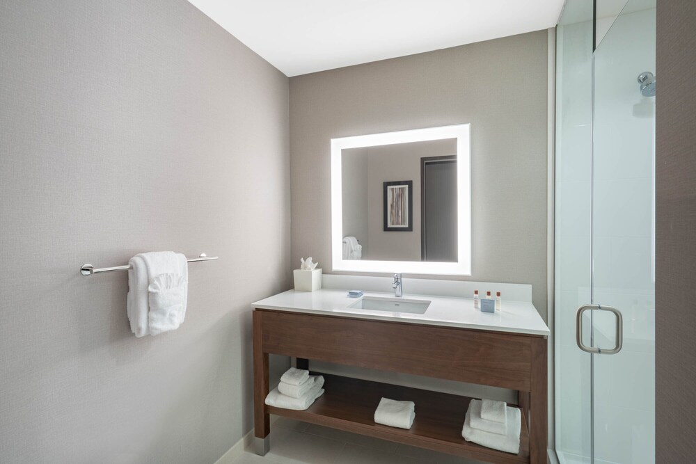 Courtyard by Marriott Seattle SeaTac Airport - photo 4