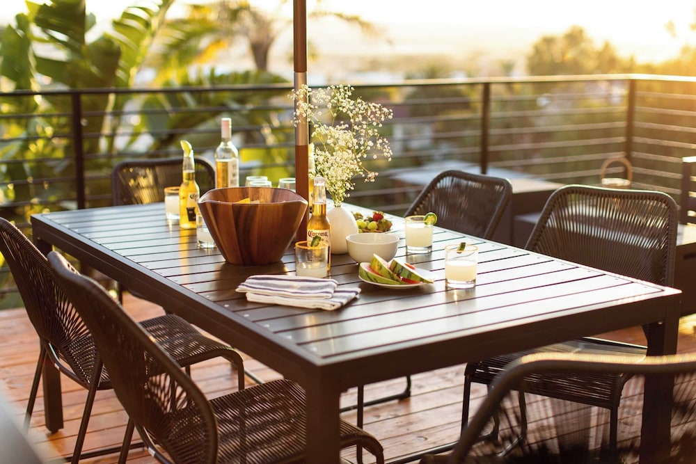 Avalon IV by Avantstay Mins to Gaslamp Beautiful Deck w BBQ - photo 9