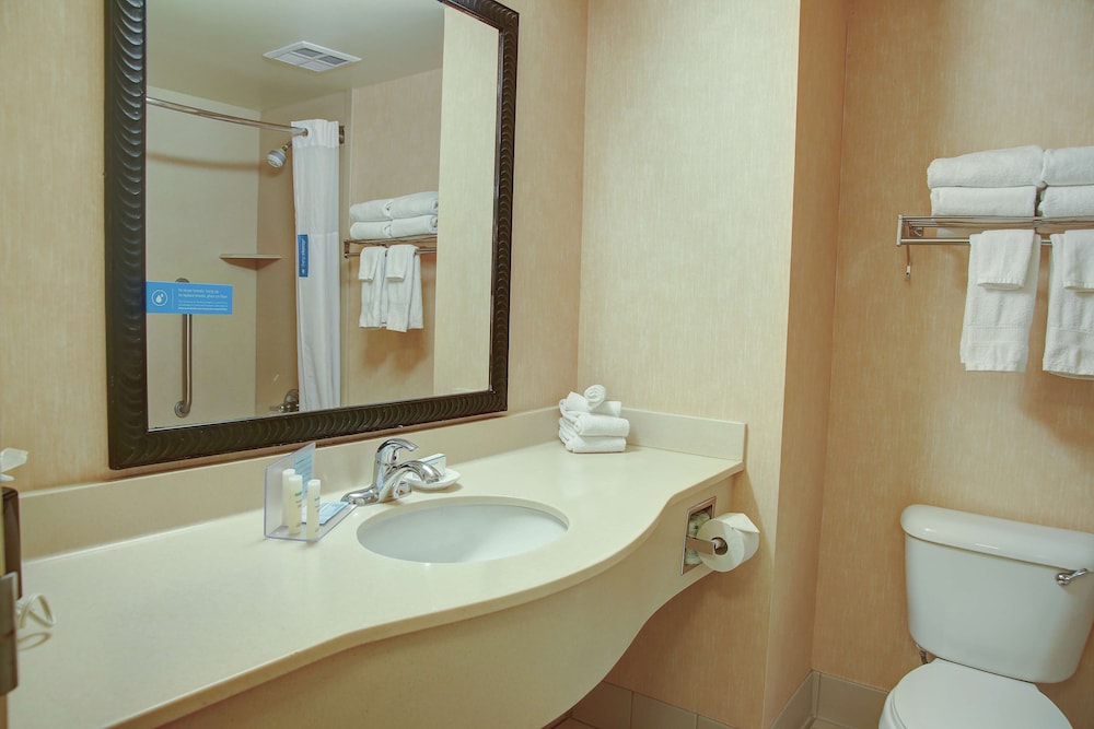 Hampton Inn Cedar City - photo 21